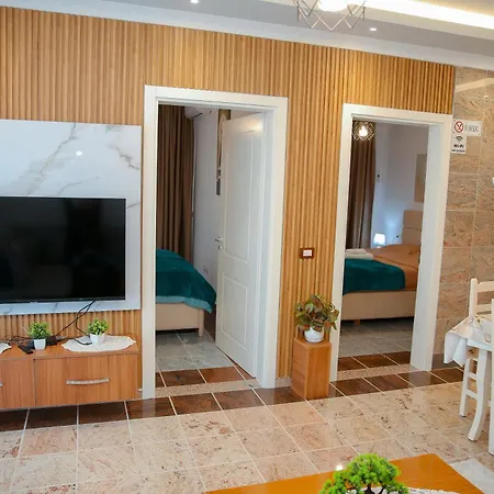 Fishta Q5 32 公寓 Velipojë