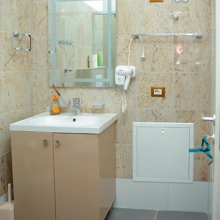 Fishta Q5 32 * Velipojë