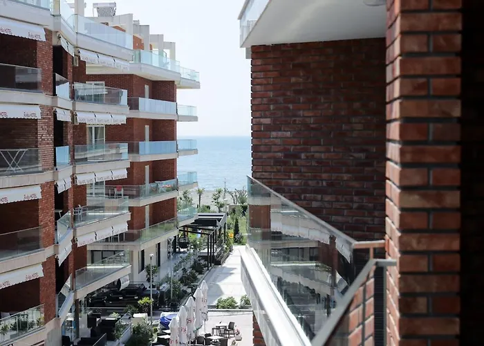 Apartment Fishta Q5 32 *