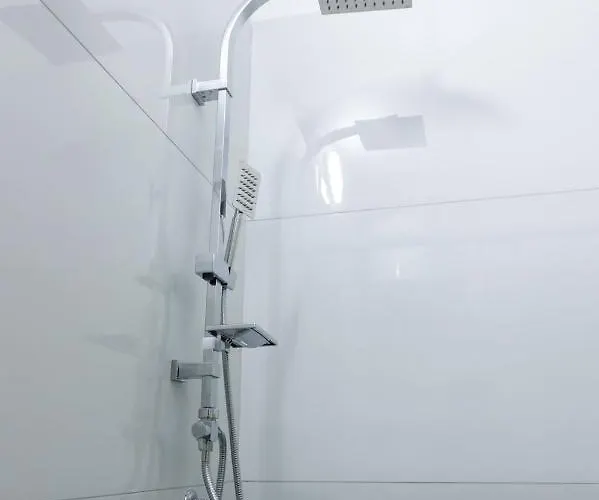 Fishta Q5 32 Apartment